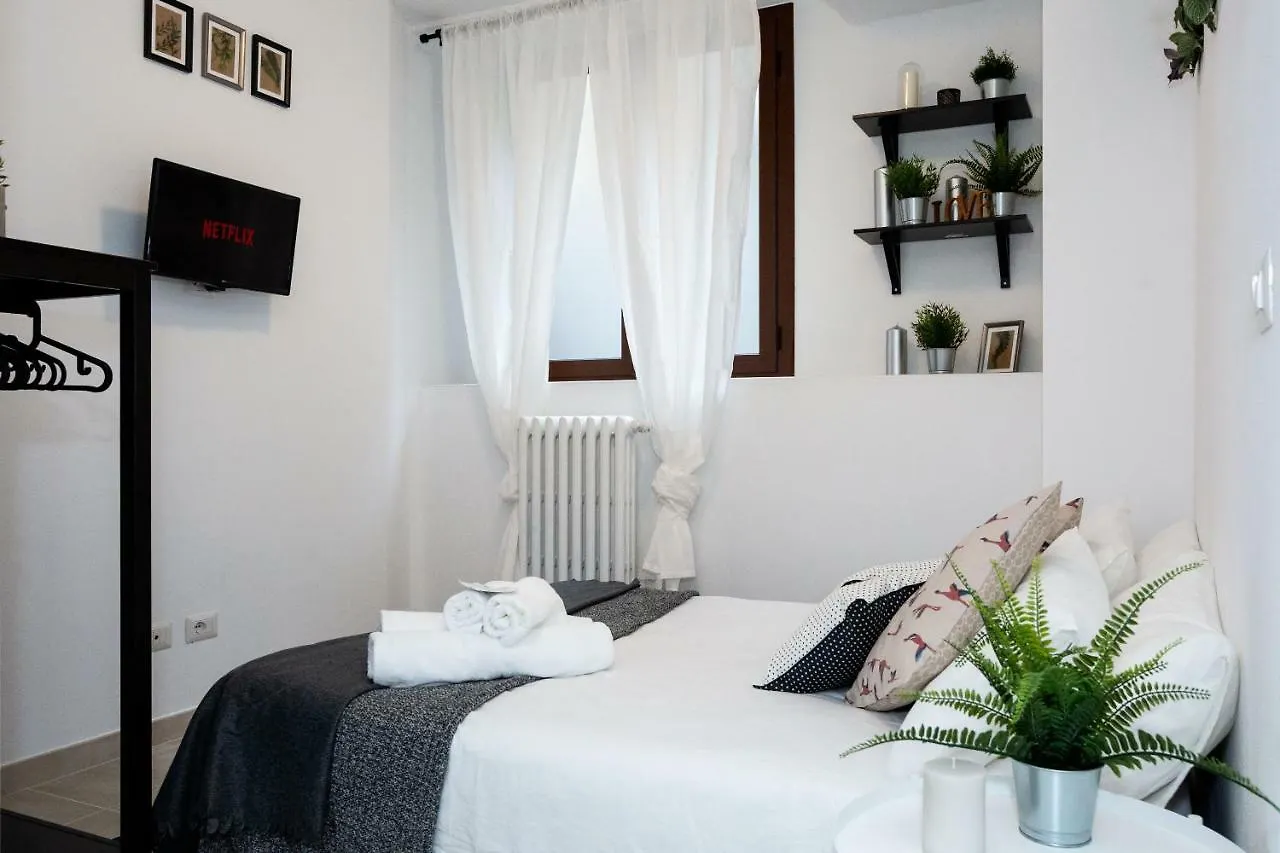 Apartment Paruta 65 Milano